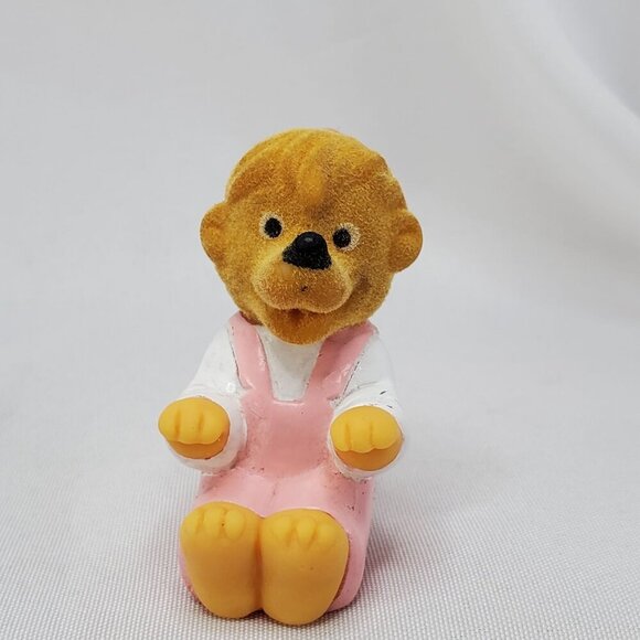 Vintage Berenstain Bears 1989 Sissy Bear Pink Overalls 2.5” Plastic Figure Fuzzy - Picture 10 of 10